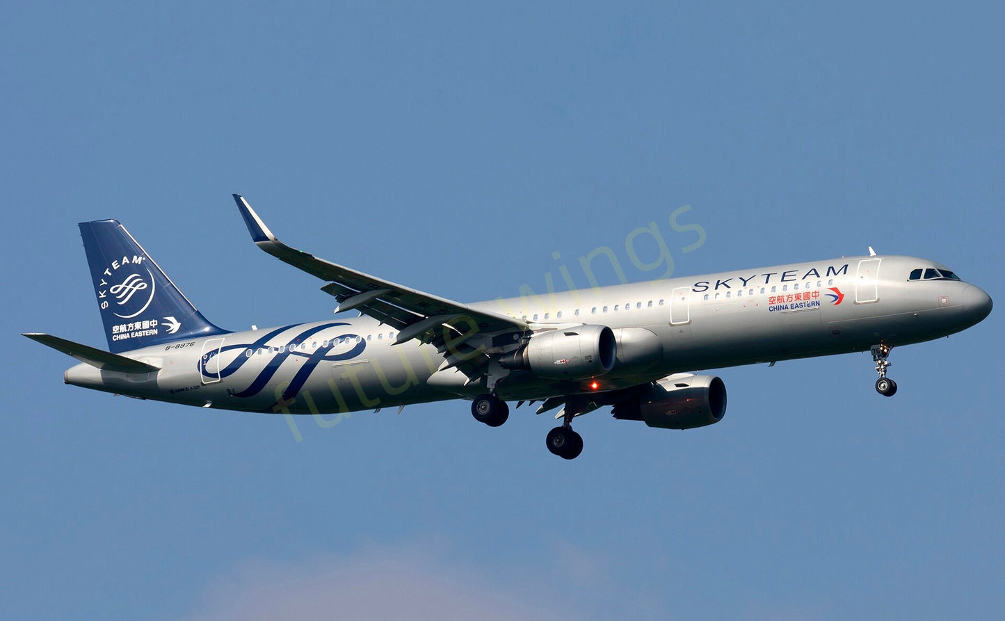 1:200 KJ Models(InFlight200) China Eastern Airlines A321 B-8976 "SKYTEAM" Diecast Aircraft Model