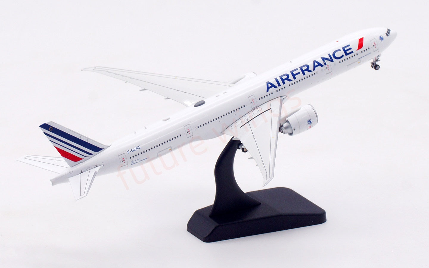 1:400 Aviation400 Air France B777-300ER F-GZNE Aircraft Model Free Tractor+Stand