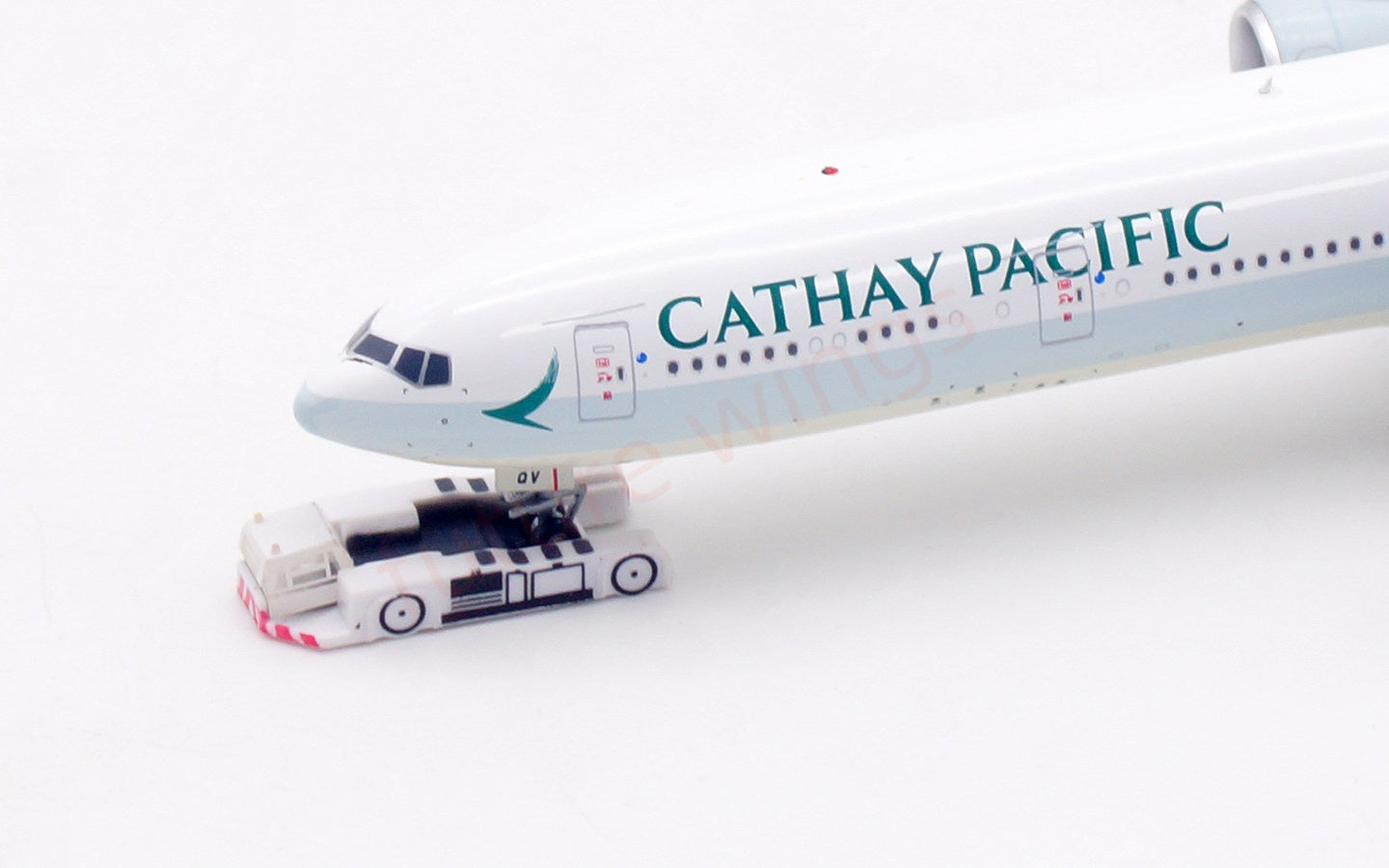 1:400 Aviation400 Cathay Pacific B777-300ER B-KQV Aircraft Model Free Tractor+Stand