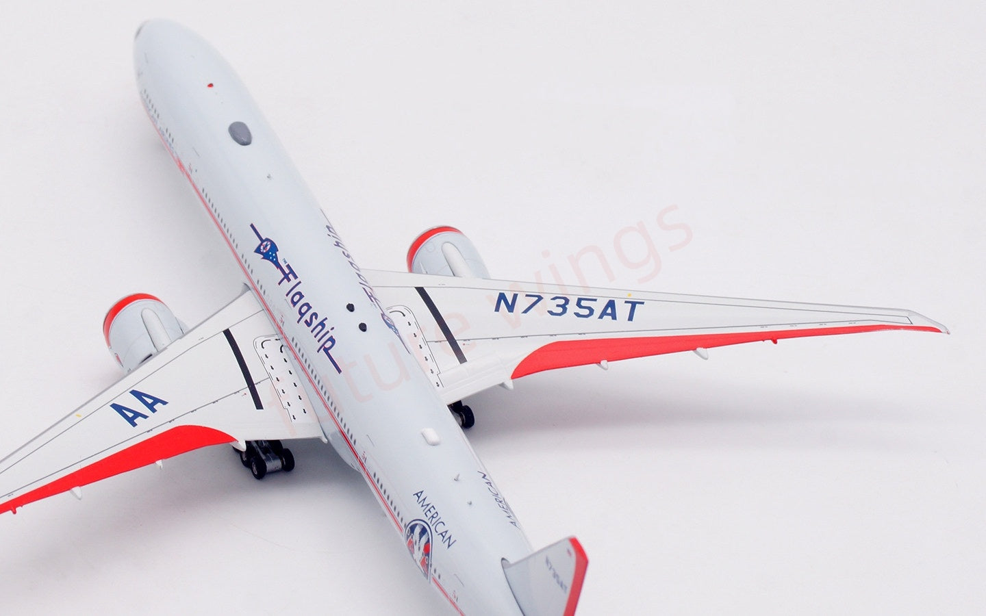 1:400 Aviation400 American Airlines B777-300ER N735AT Free Tractor+Stand
