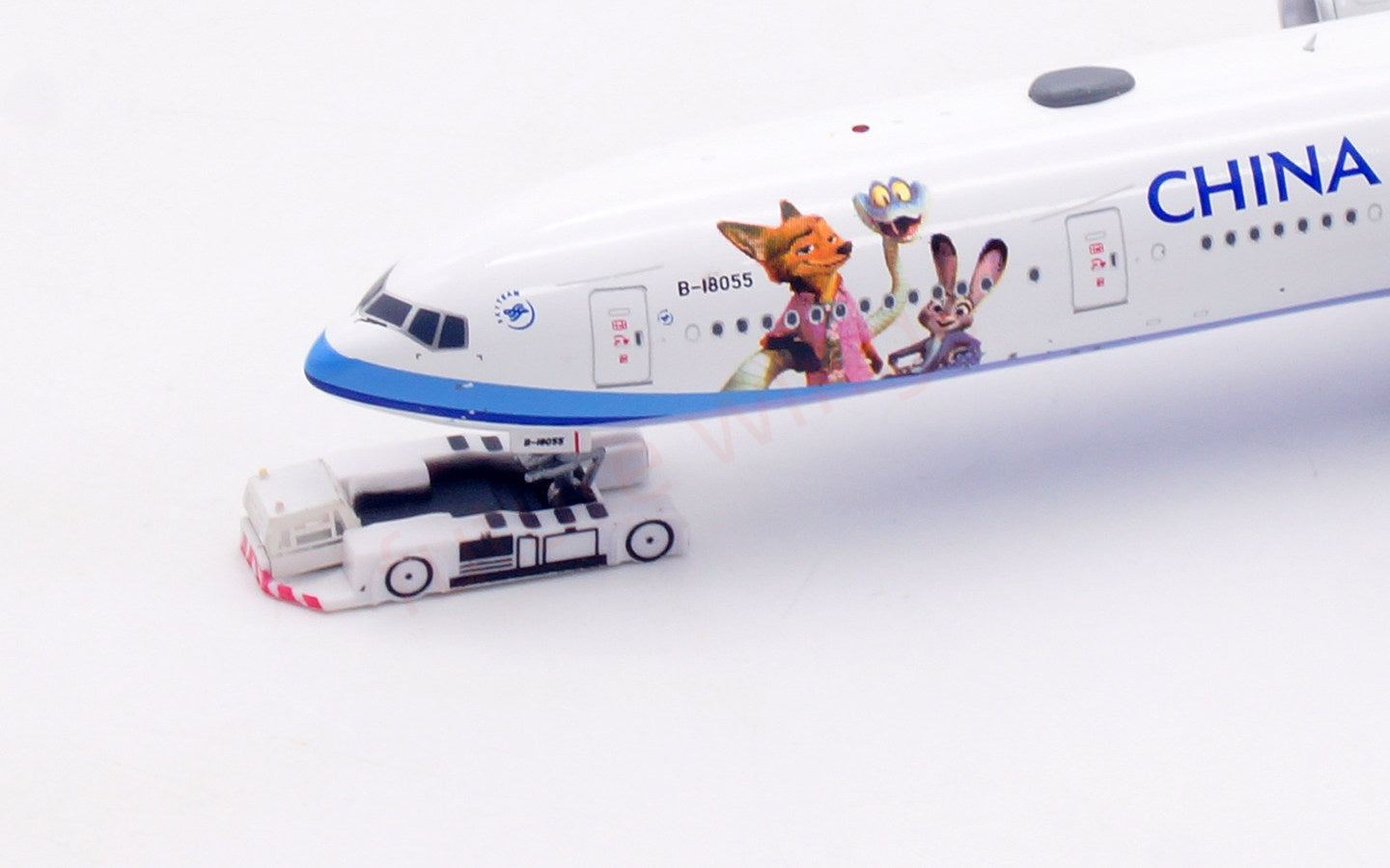 1:400 Aviation400 China Airlines B777-300ER B-18055 Free Tractor+Stand