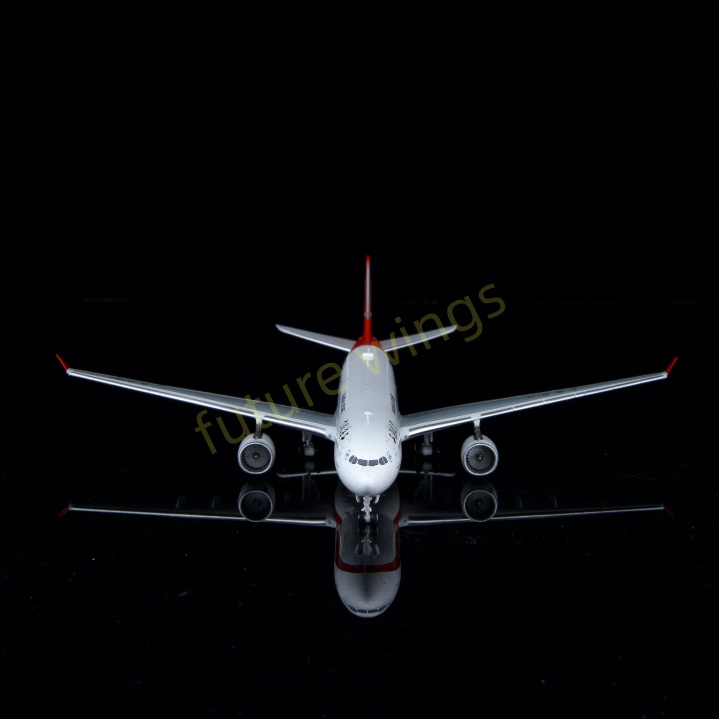 1:400 Kylin Models ShangHai Airlines A330-343 B-6083 Aircraft Model+Free Tractor