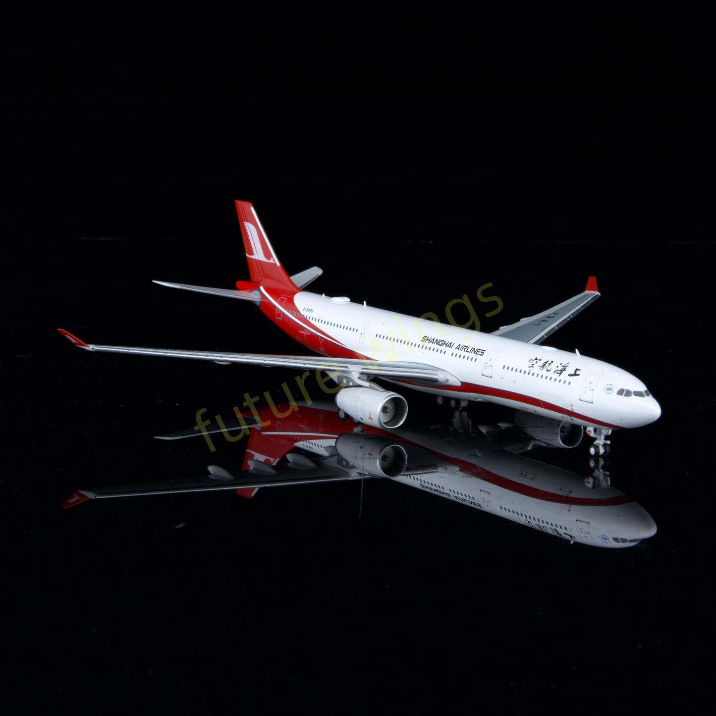 1:400 Kylin Models ShangHai Airlines A330-343 B-6083 Aircraft Model+Free Tractor