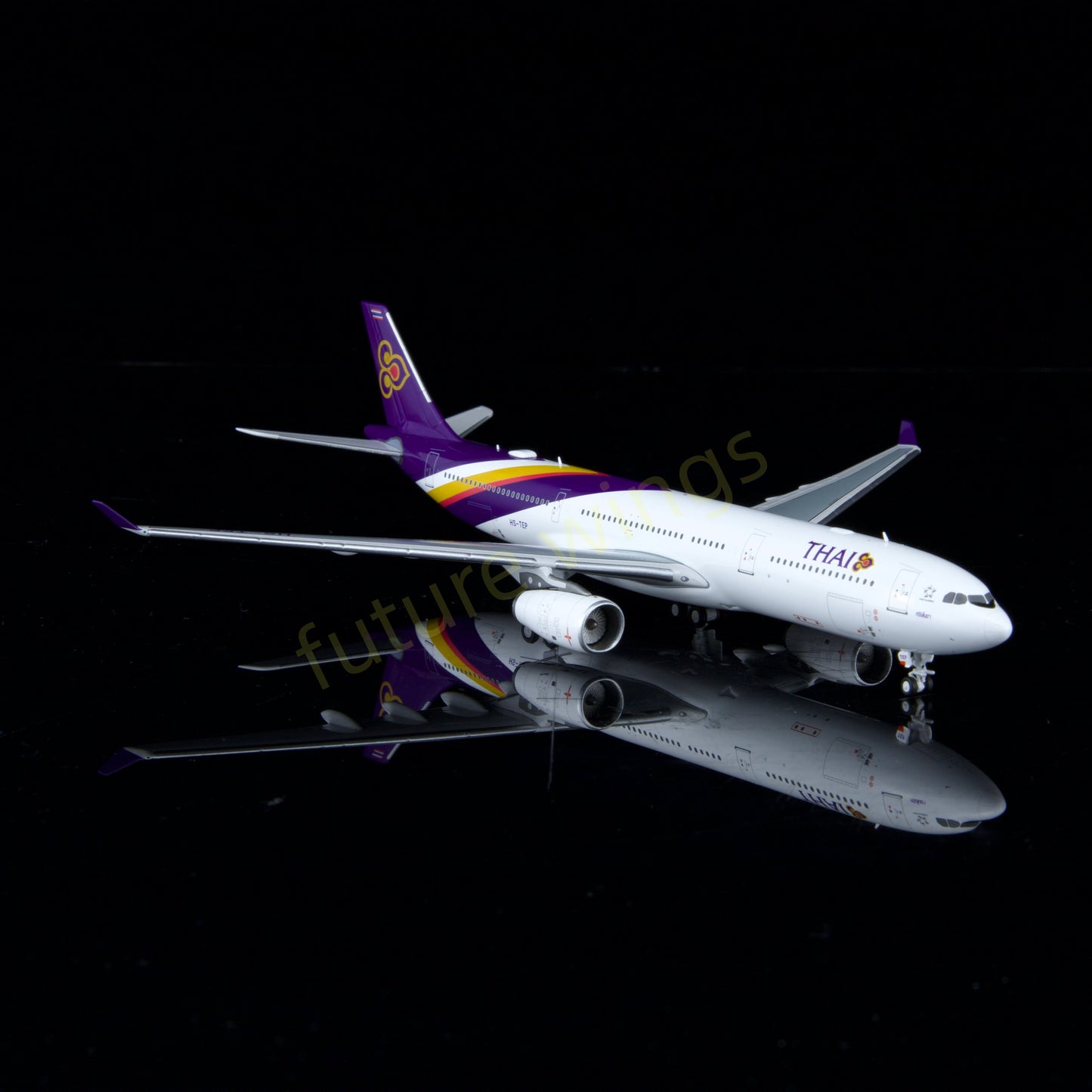 1:400 Kylin Models Thai Airways A330-343 HS-TEP Aircraft Model+Free Tractor