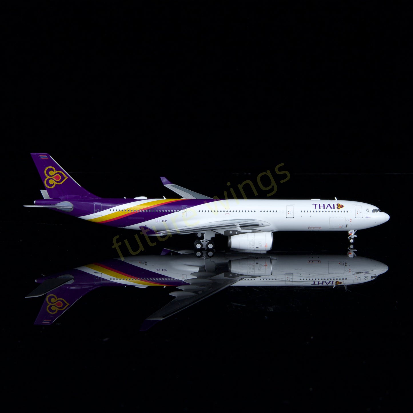 1:400 Kylin Models Thai Airways A330-343 HS-TEP Aircraft Model+Free Tractor