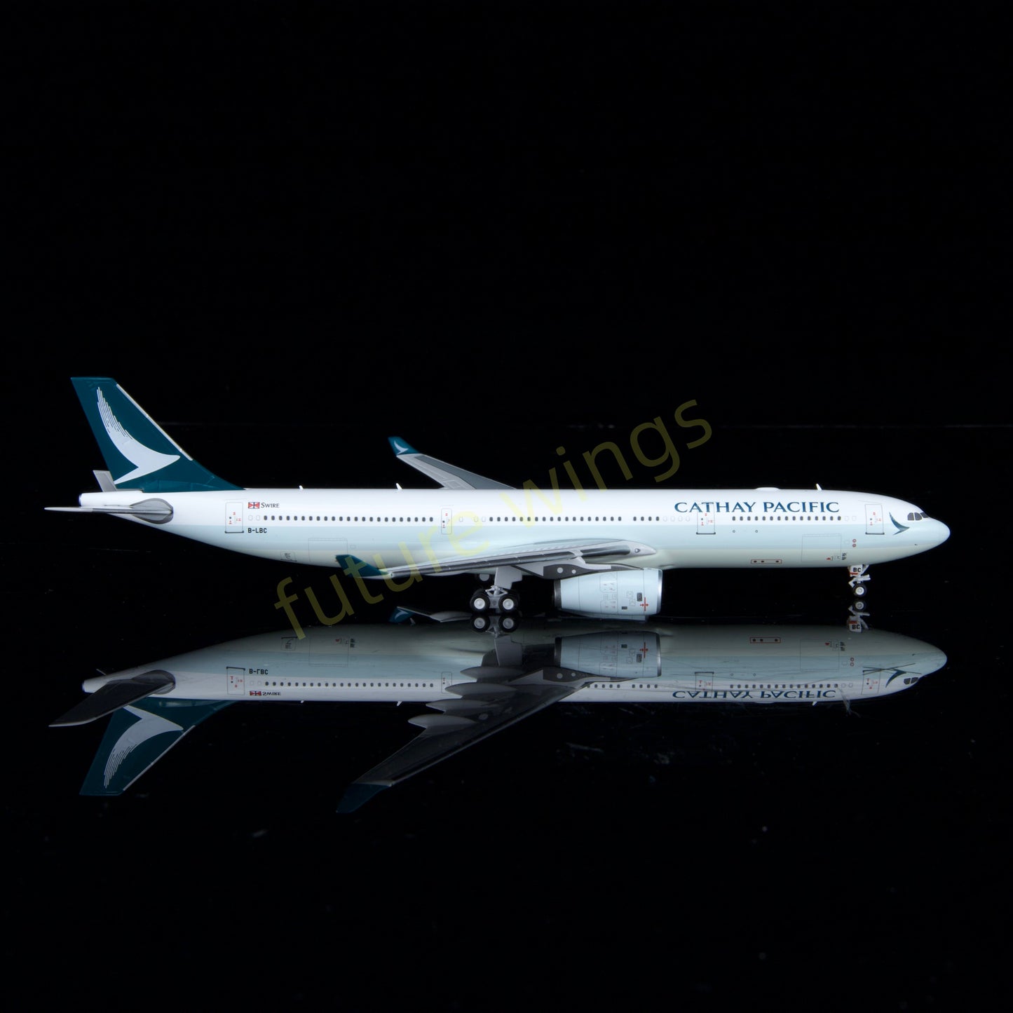 1:400 Kylin Models Cathay Pacific A330-343 B-LBC Aircraft Model+Free Tractor