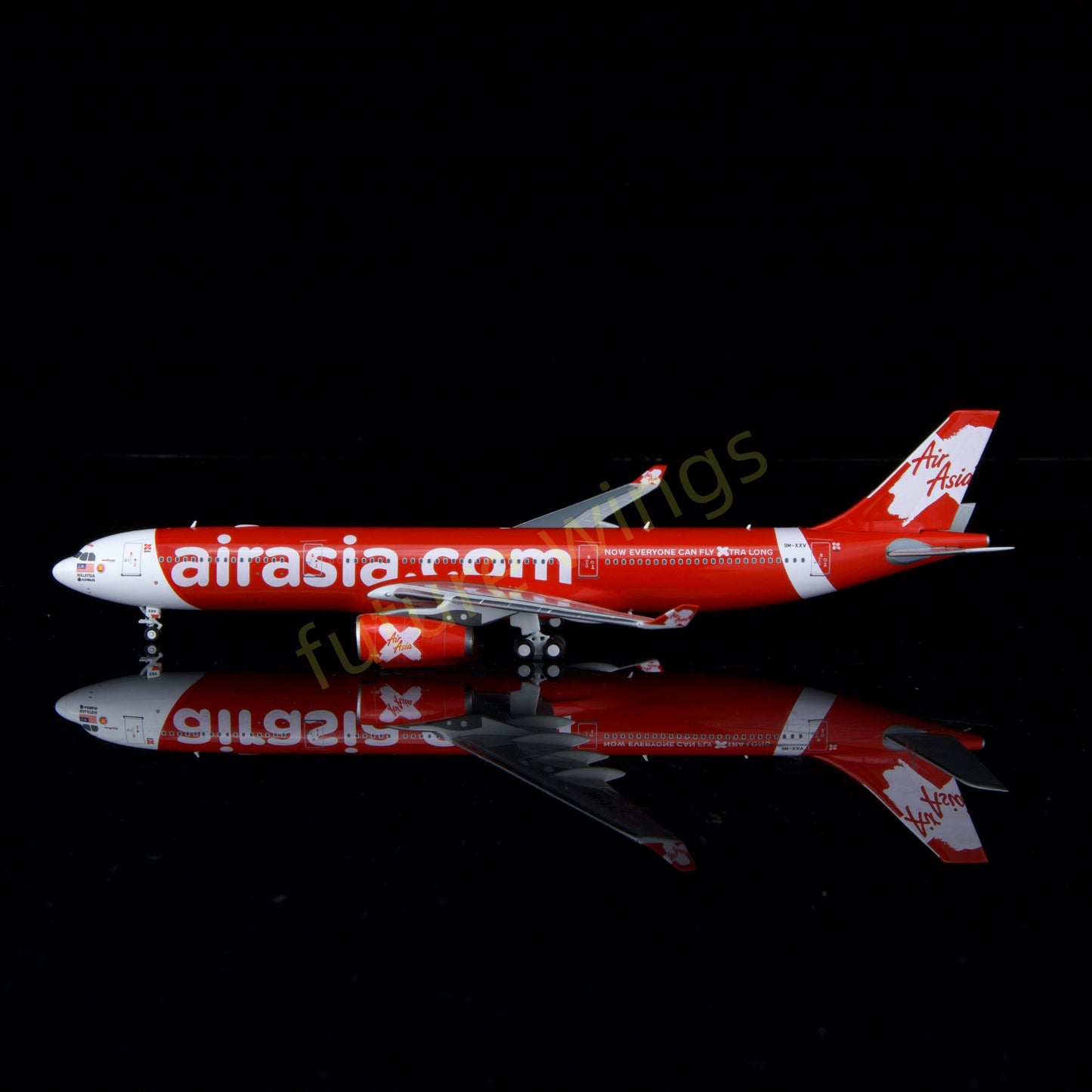 1:400 Kylin Models AirAsia A330-343 9M-XXV Aircraft Model+Free Tractor