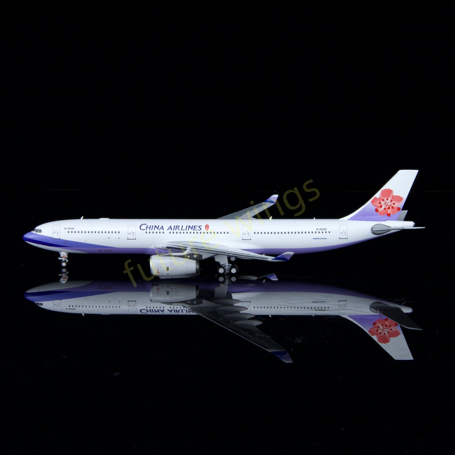 1:400 Kylin Models China Airlines A330-343 B-18392 Aircraft Model+Free Tractor