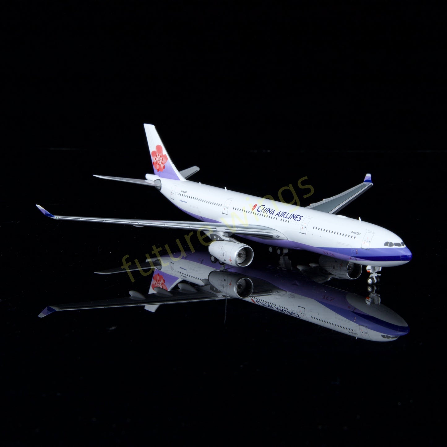 1:400 Kylin Models China Airlines A330-343 B-18392 Aircraft Model+Free Tractor