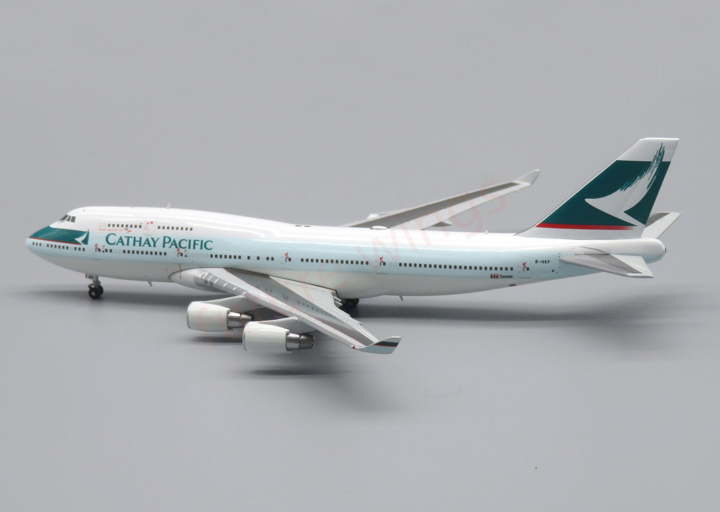 1:400 Apollo Cathay Pacific B747-400 B-HKF Aircraft Model+Free Tractor