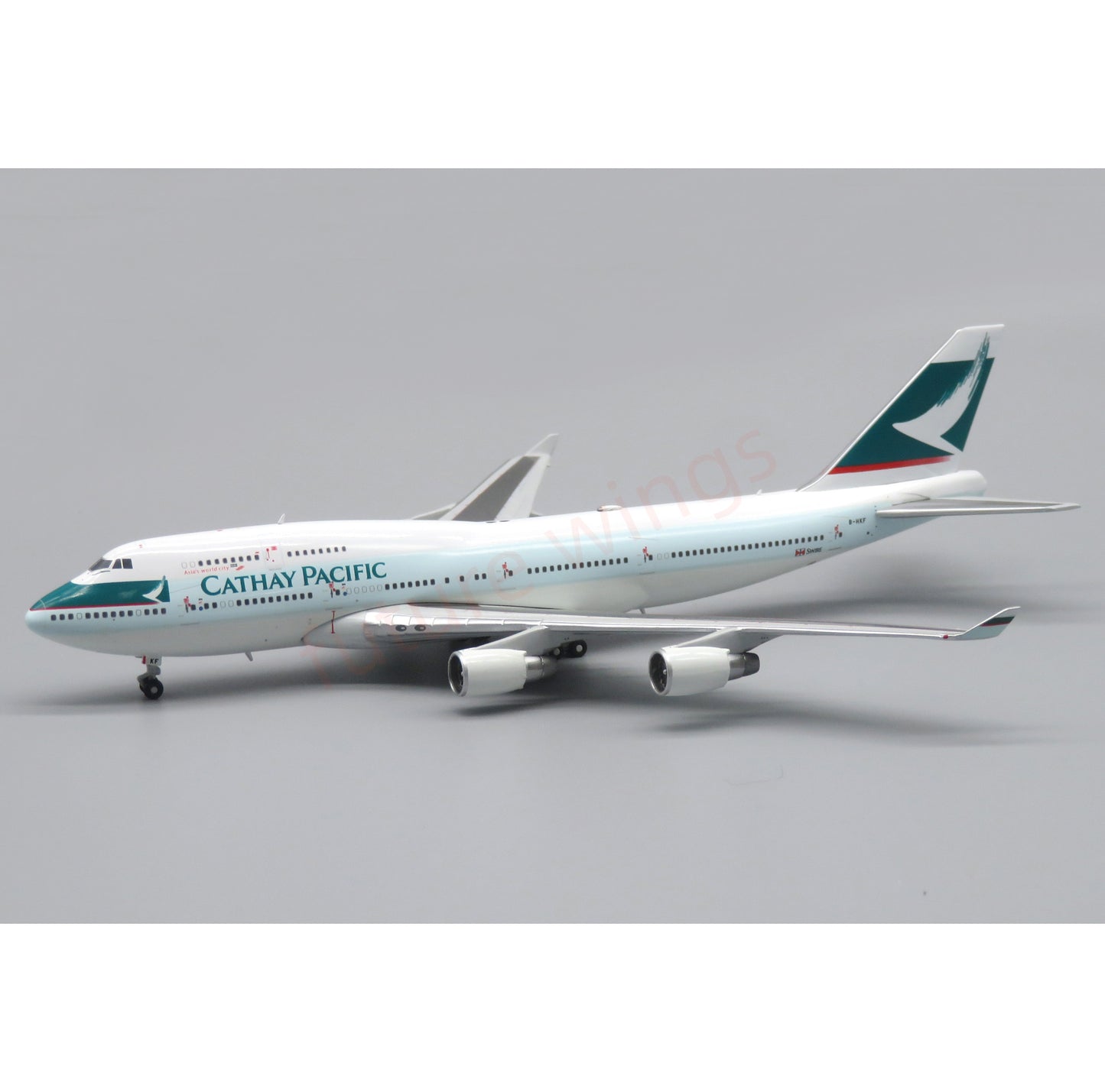 1:400 Apollo Cathay Pacific B747-400 B-HKF Aircraft Model+Free Tractor