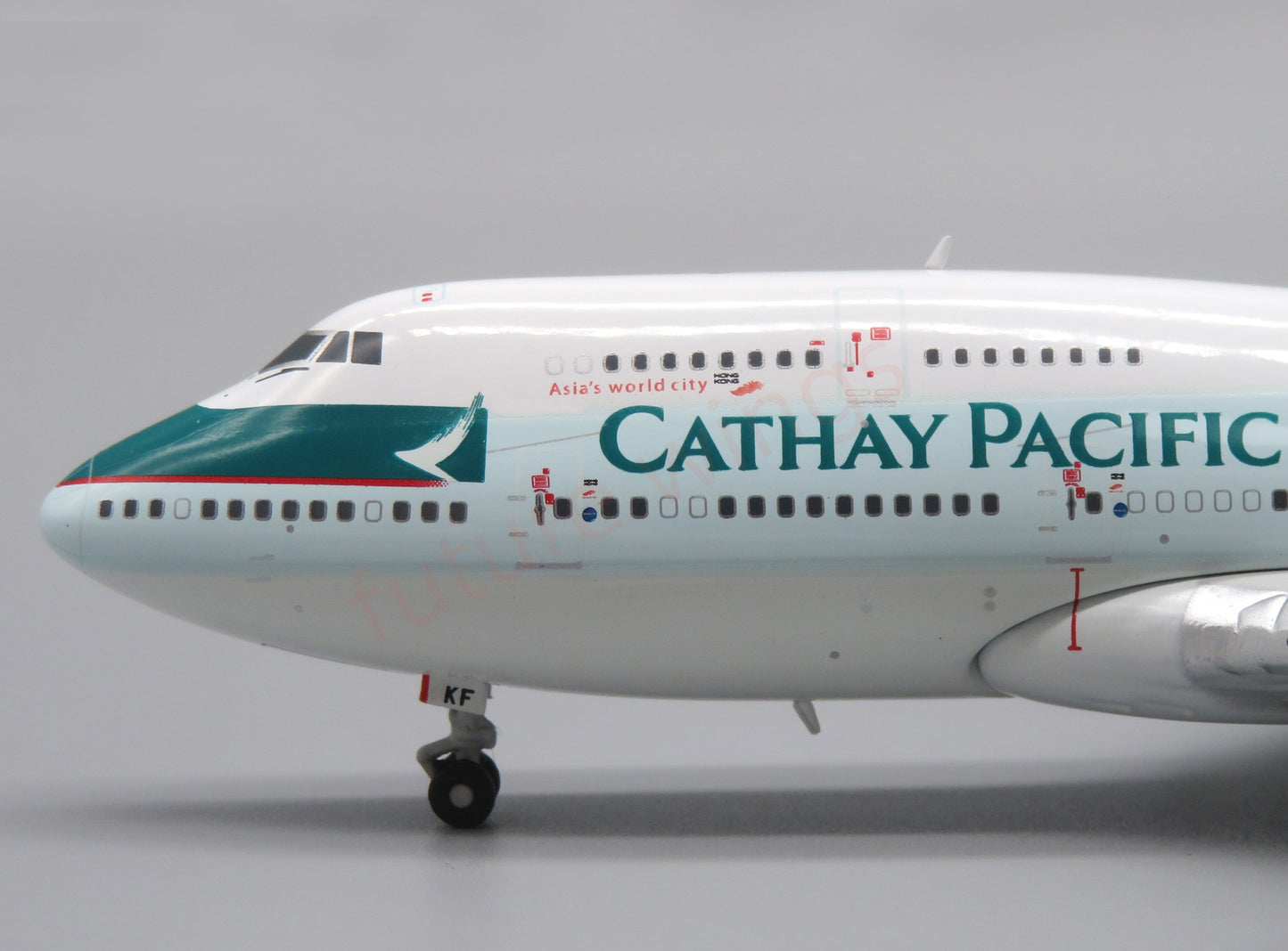 1:400 Apollo Cathay Pacific B747-400 B-HKF Aircraft Model+Free Tractor
