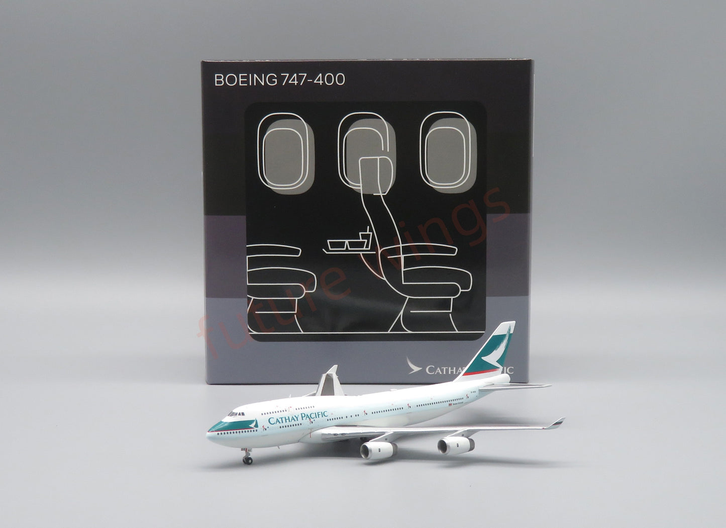 1:400 Apollo Cathay Pacific B747-400 B-HOU Aircraft Model+Free Tractor