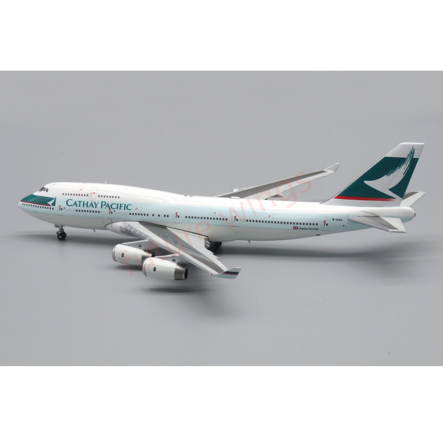 1:400 Apollo Cathay Pacific B747-400 B-HOU Aircraft Model+Free Tractor