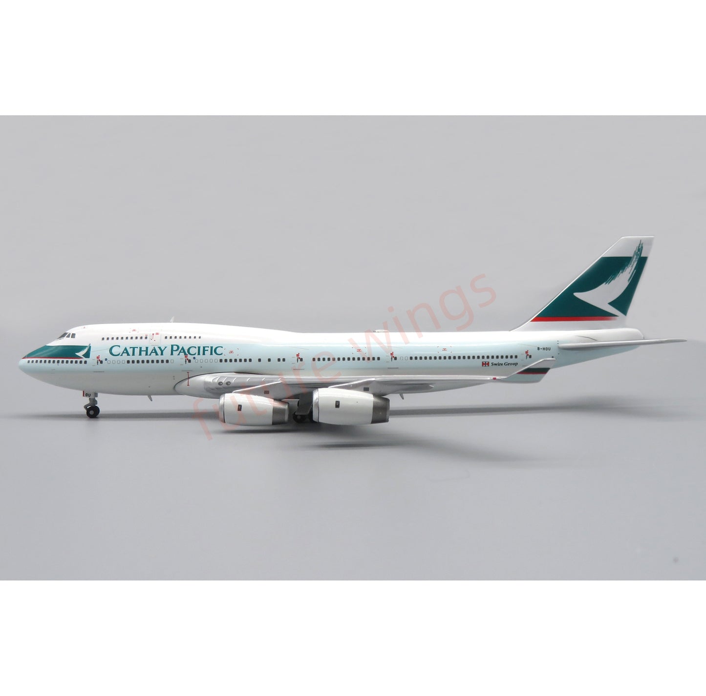 1:400 Apollo Cathay Pacific B747-400 B-HOU Aircraft Model+Free Tractor