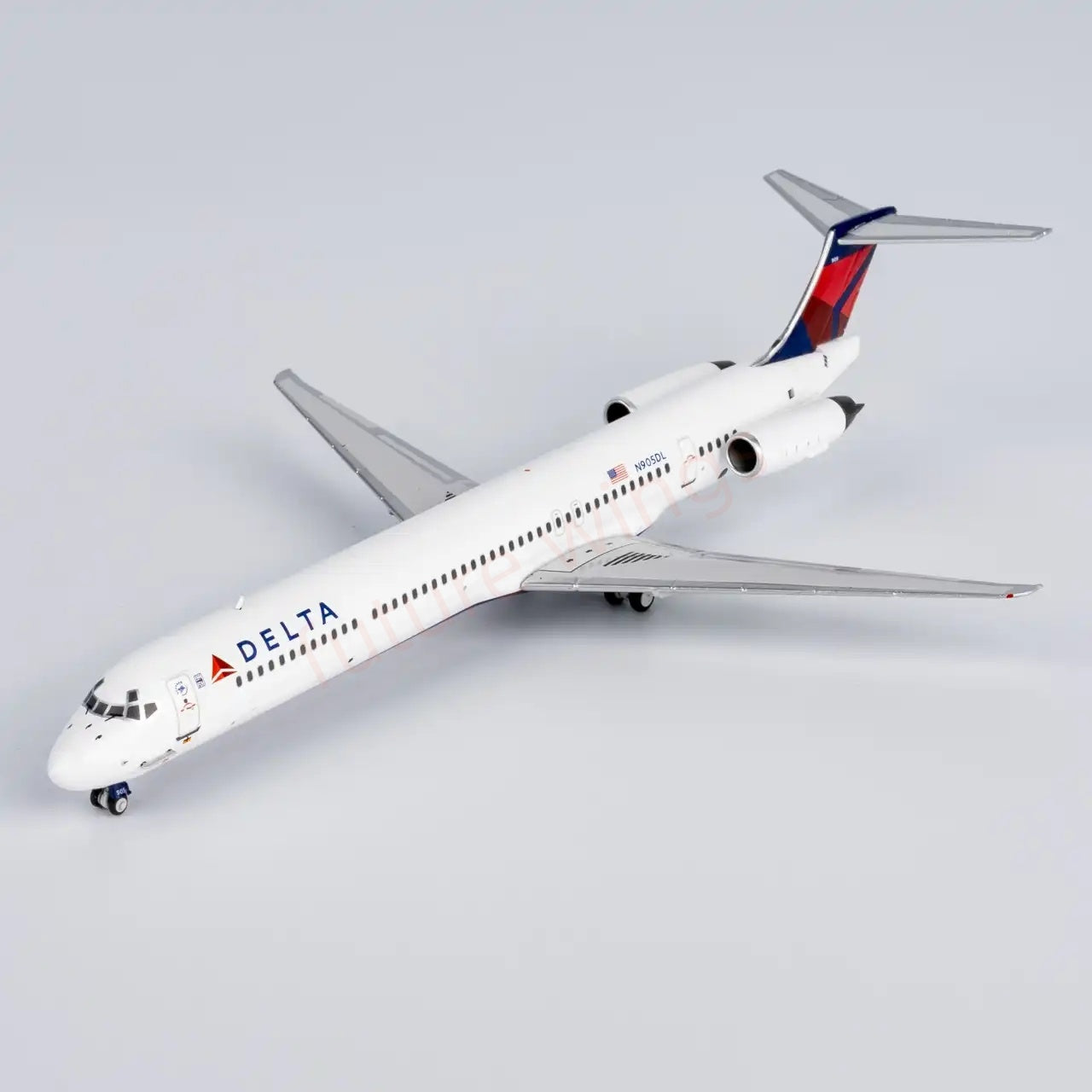 1:400 NG Models NG83013 Delta Airlines McDonnell Douglas MD-88 N905DL+Free Tractor