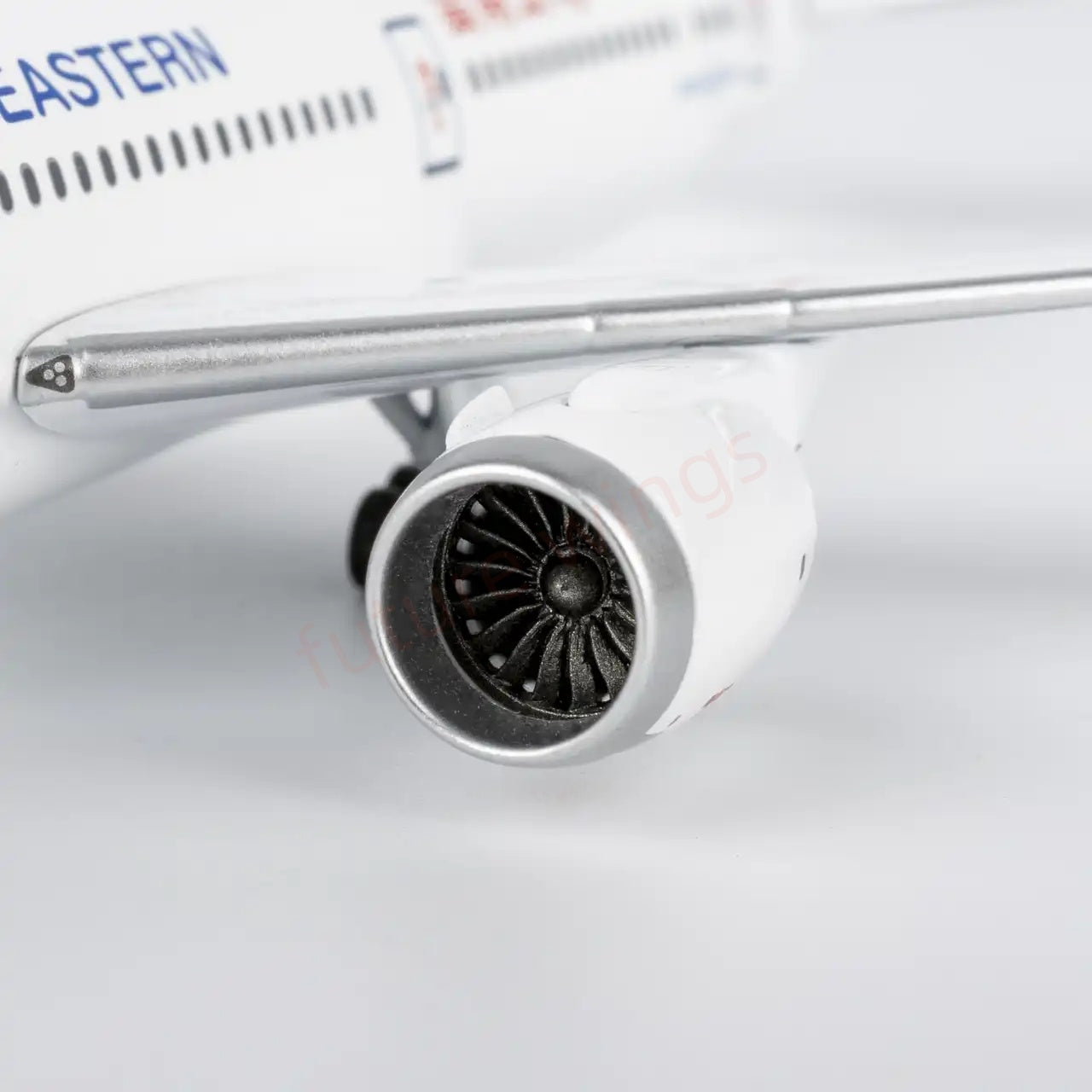 1:400 NG Models NG55140 China Eastern Airlines B787-9 B-209N+Free Tractor