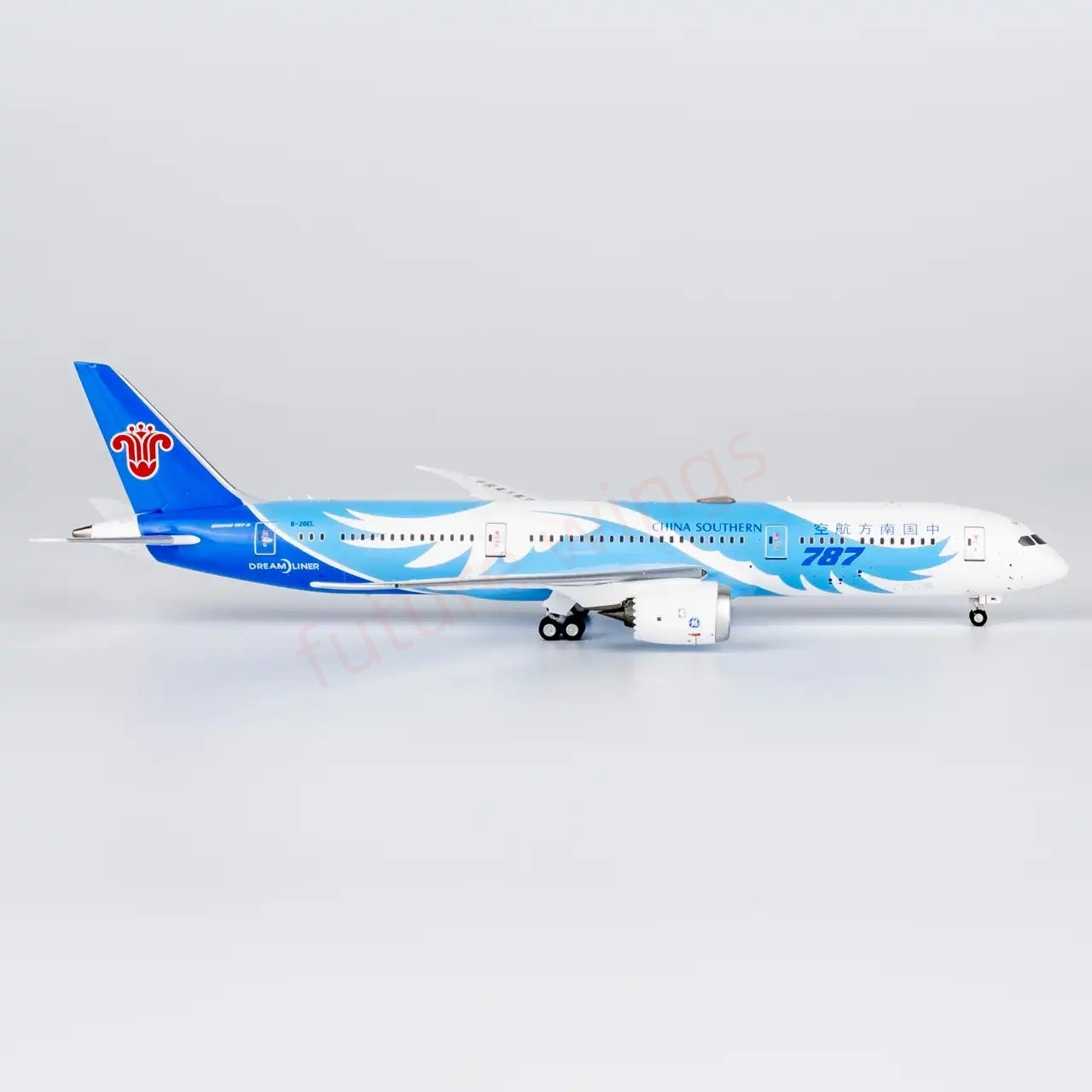 1:400 NG Models NG24179 China Southern Airlines B787-9 B-20EL+Free Tractor