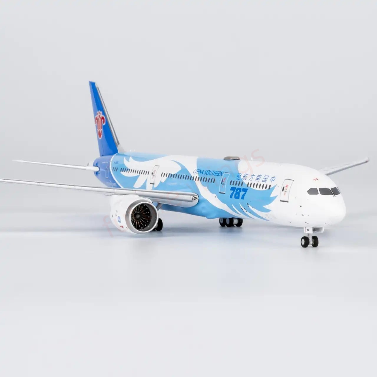 1:400 NG Models NG24179 China Southern Airlines B787-9 B-20EL+Free Tractor