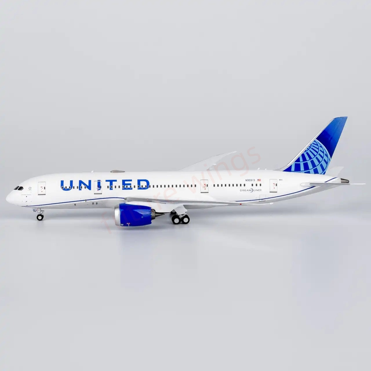 1:400 NG Models NG59033 United Airlines B787-8 N30913 Aircraft Model+FreeTractor