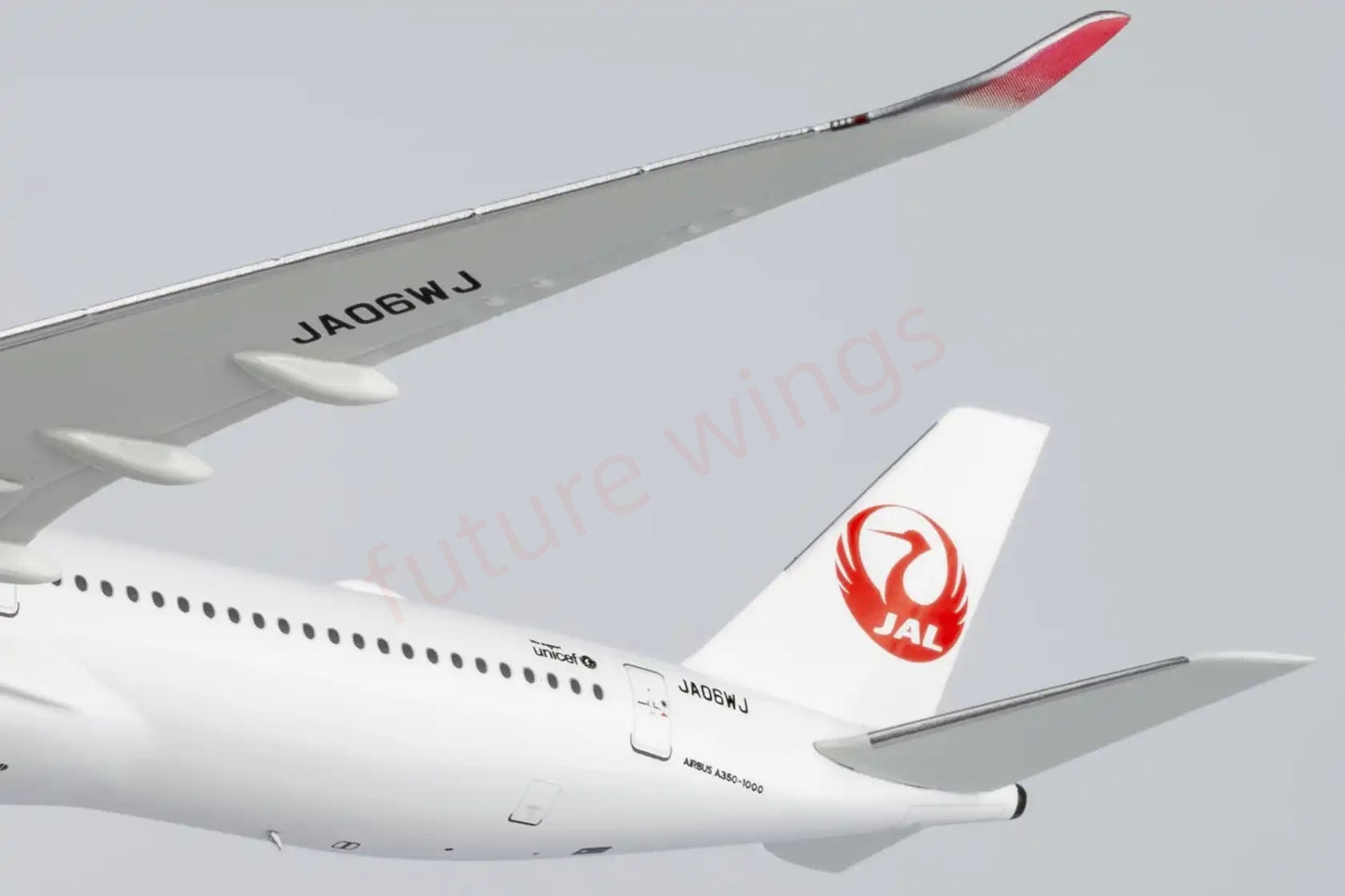 1:400 NG Models NG57018 Japan Airlines A350-1000 JA06WJ Aircraft Model+ Free Tractor