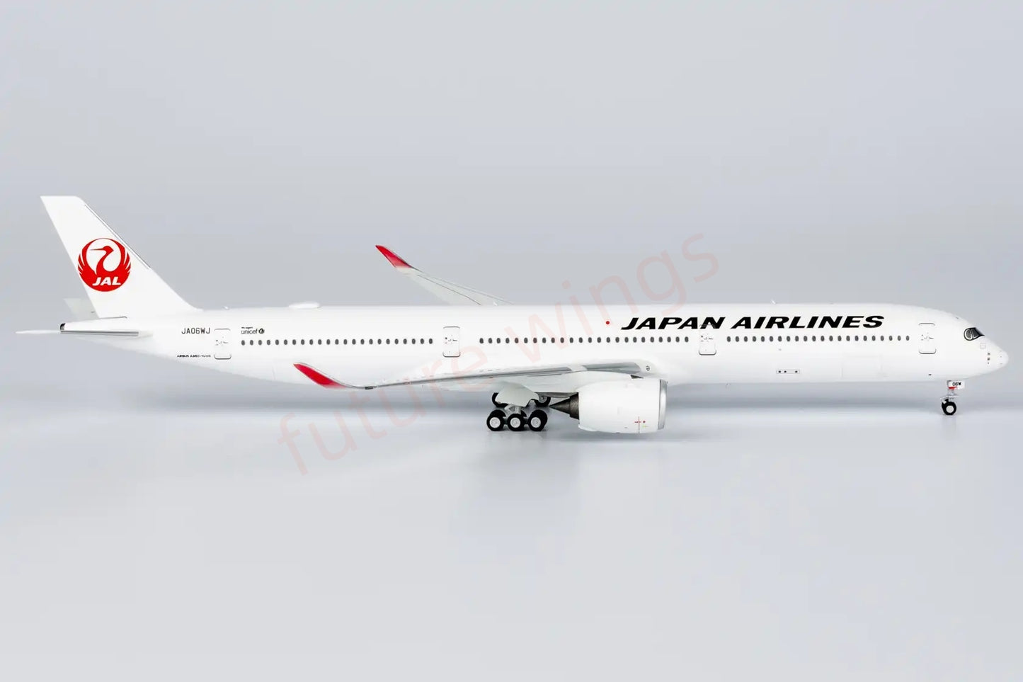 1:400 NG Models NG57018 Japan Airlines A350-1000 JA06WJ Aircraft Model+ Free Tractor