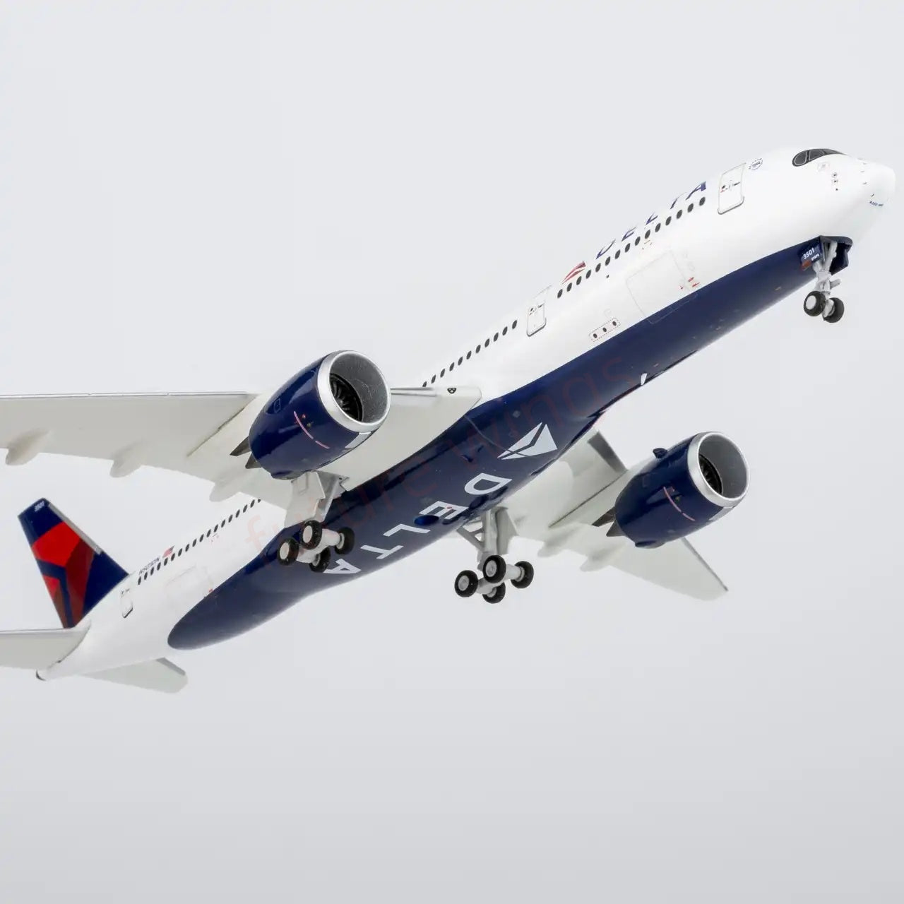 1:400 NG Models NG39118 Delta Airlines A350-900 N501DN Aircraft Model+ Free Tractor