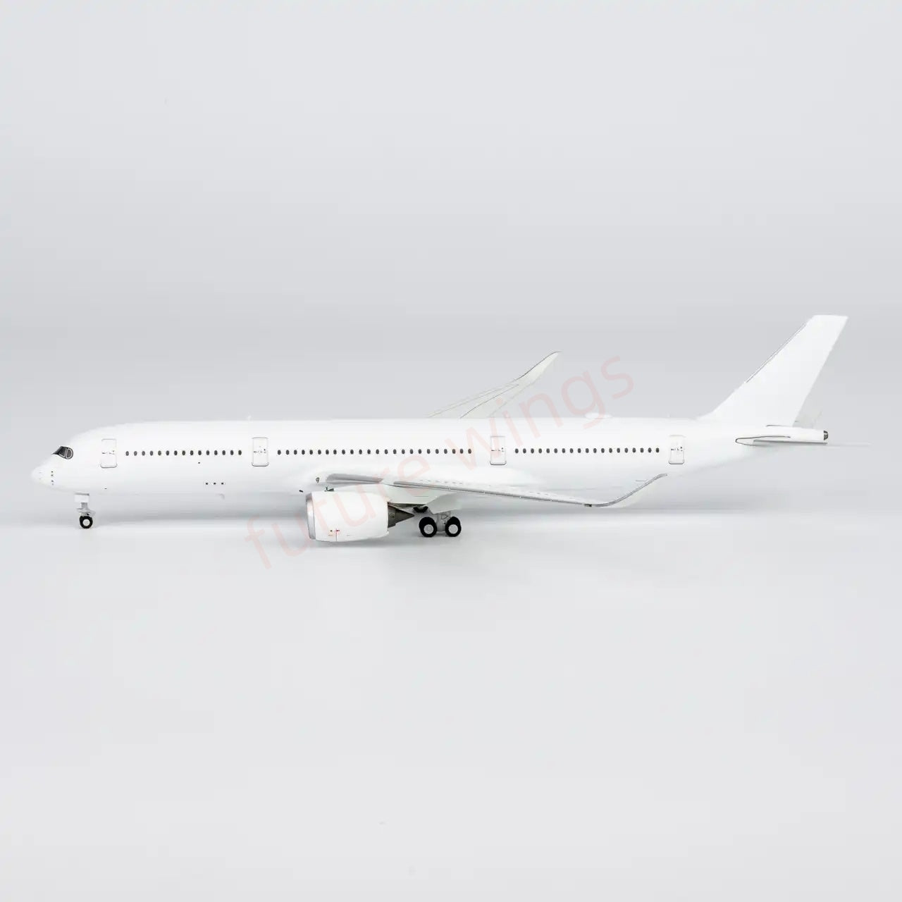 1:400 NG Models NG39051 A350-900 Blank Aircraft Model+Free Tractor