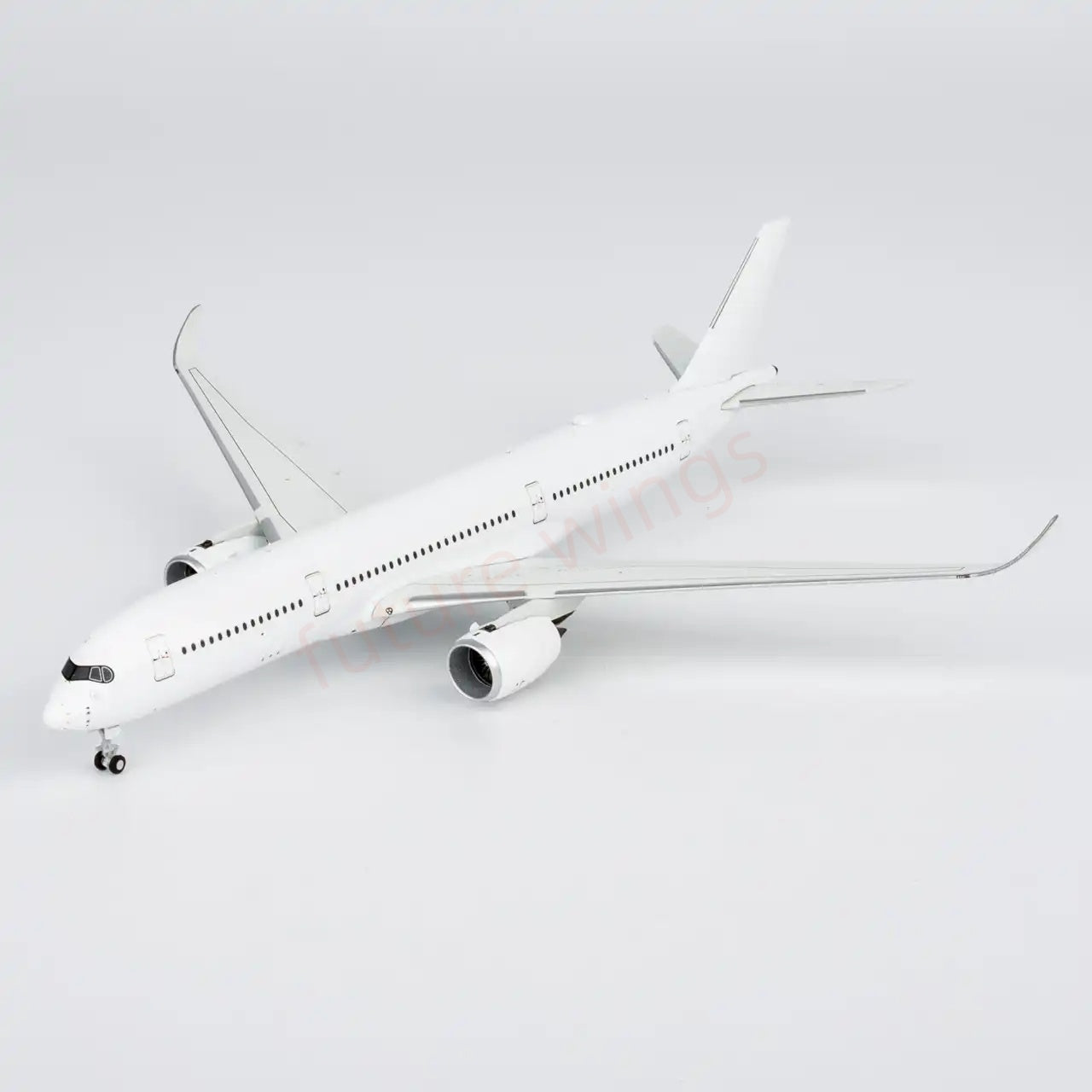 1:400 NG Models NG39051 A350-900 Blank Aircraft Model+Free Tractor