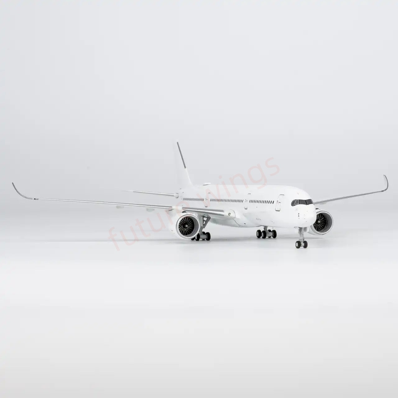 1:400 NG Models NG39051 A350-900 Blank Aircraft Model+Free Tractor