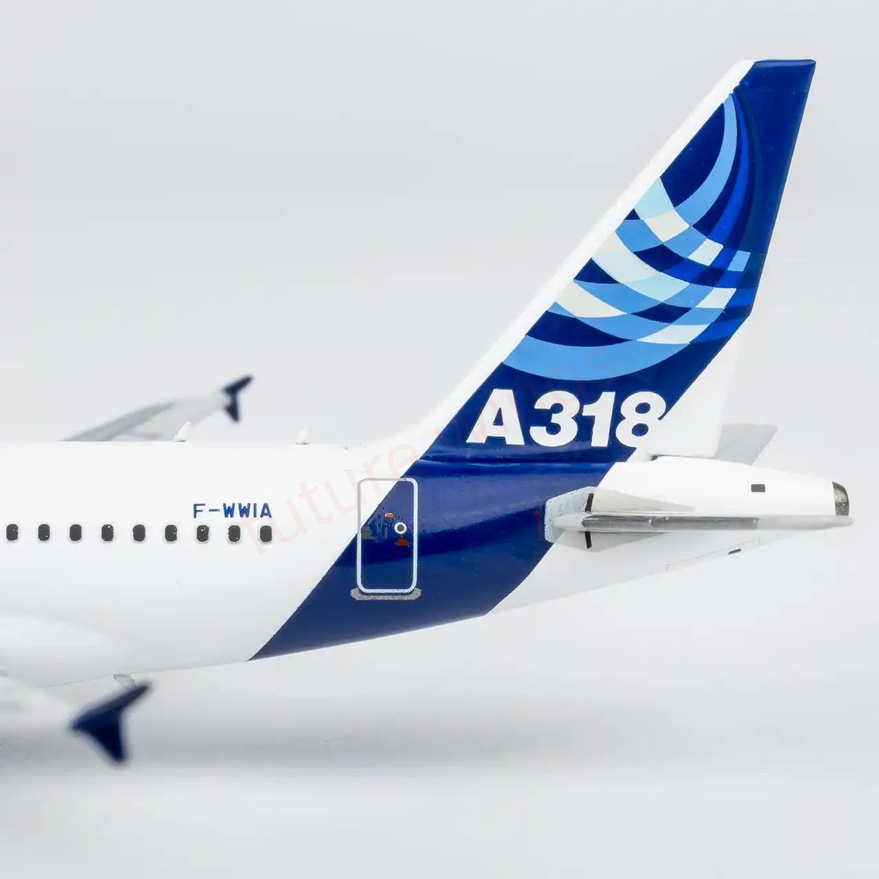 1:400 NG Models NG48033 Airbus A318-100 F-WWIA "No.49"Aircraft Model+Free Tractor