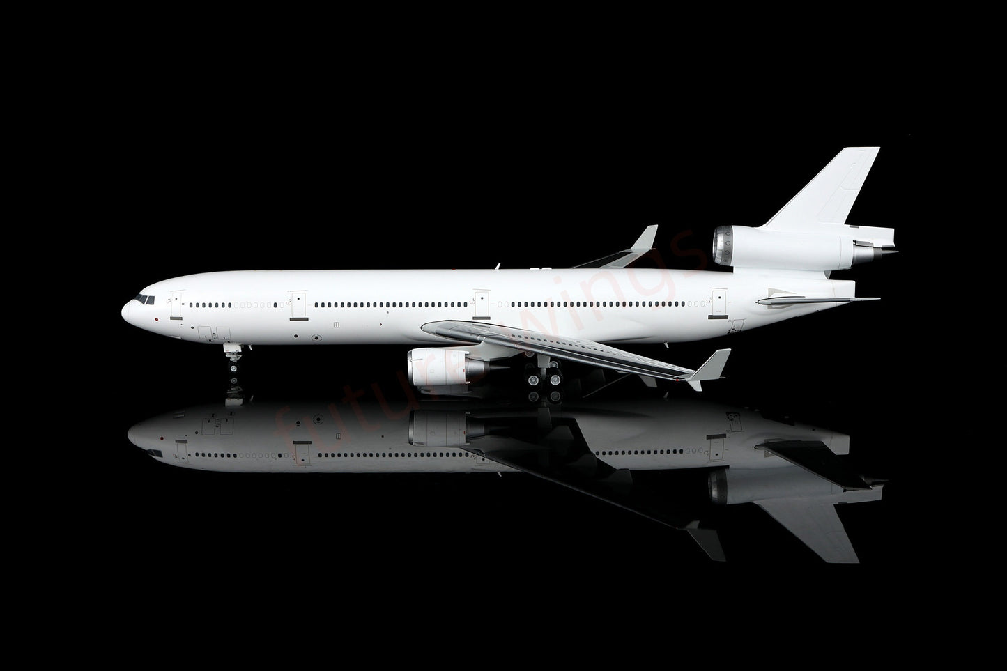 1:200 SQ Wings Mcdonnell Douglas MD-11 Blank Aircraft Model