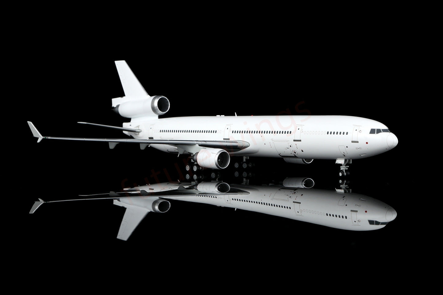 1:200 SQ Wings Mcdonnell Douglas MD-11 Blank Aircraft Model