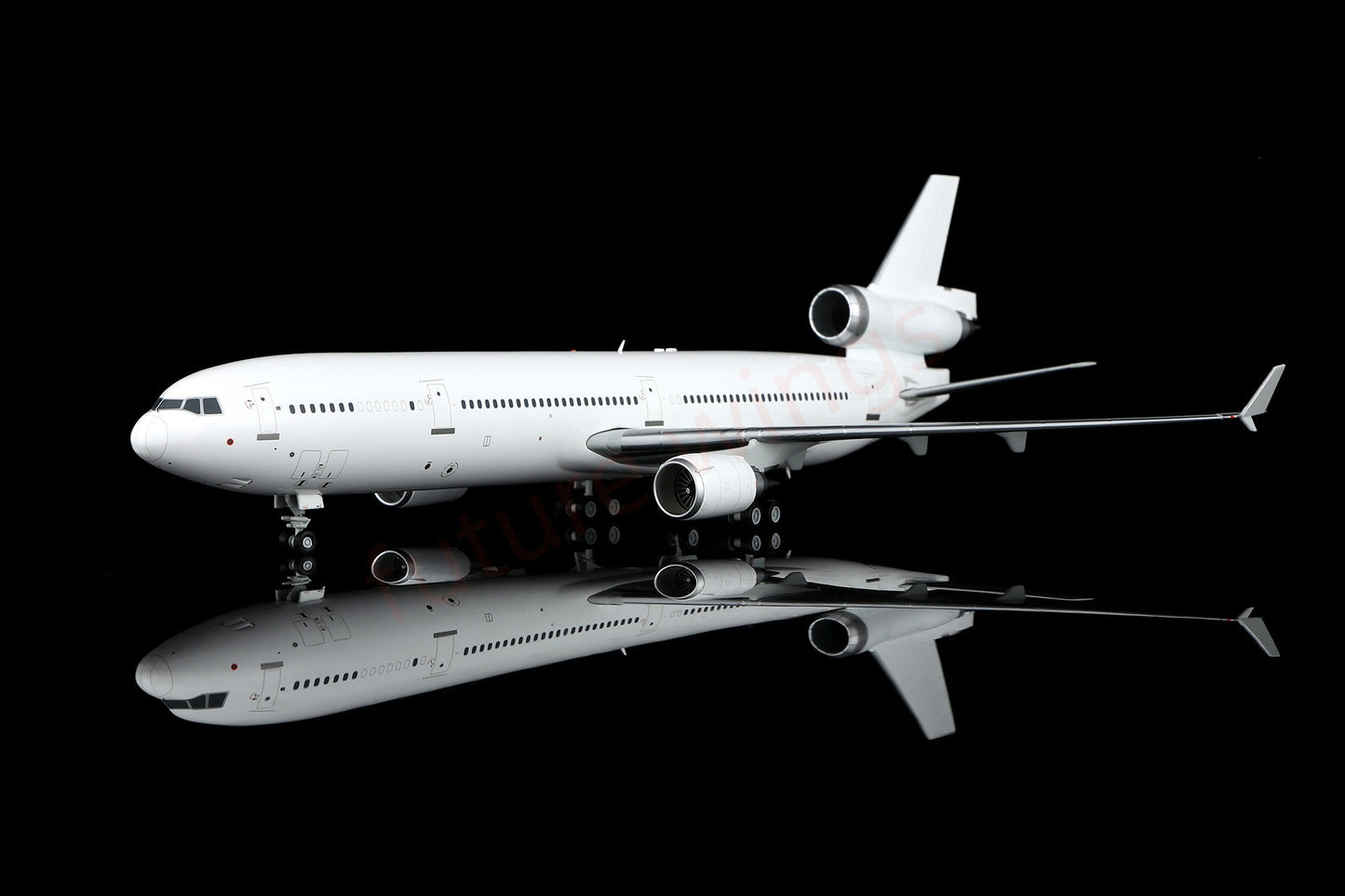 1:200 SQ Wings Mcdonnell Douglas MD-11 Blank Aircraft Model