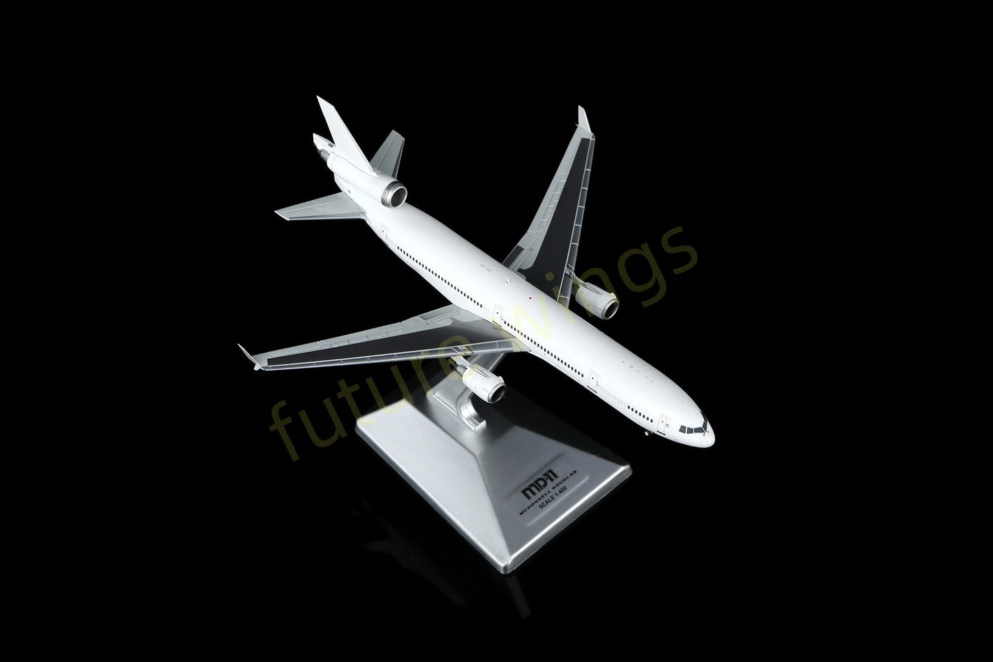 1:400 HX Models Mcdonnell Douglas MD-11 Blank Aircraft Model+Free Tractor