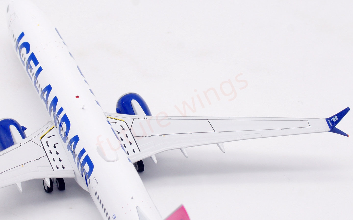 1:200 InFlight200 Iceland Air B737-9 MAX TF-ICD Diecast Aircraft Model