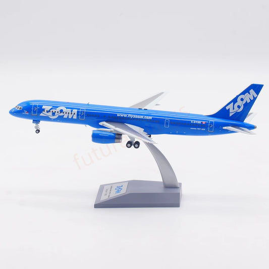 1:200 InFlight200 Zoom Airlines B757-200 C-GTSN Diecast Aircraft Model