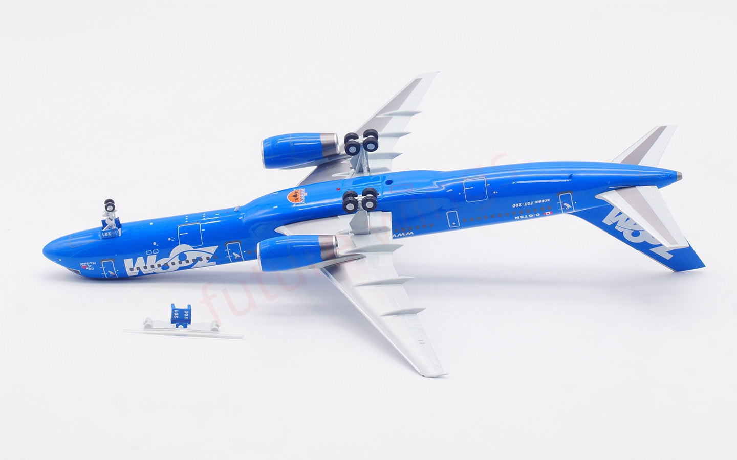 1:200 InFlight200 Zoom Airlines B757-200 C-GTSN Diecast Aircraft