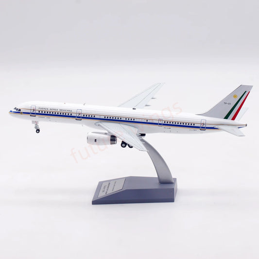 1:200 InFlight200 Mexican Air Force B757-200 XC-UJM Diecast Aircraft Model