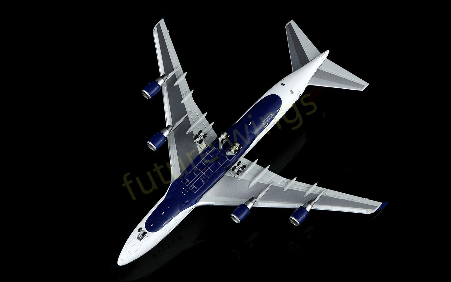1:400 HX Models Delta Airlines B747-400 N665US Aircraft Model Free Tractor