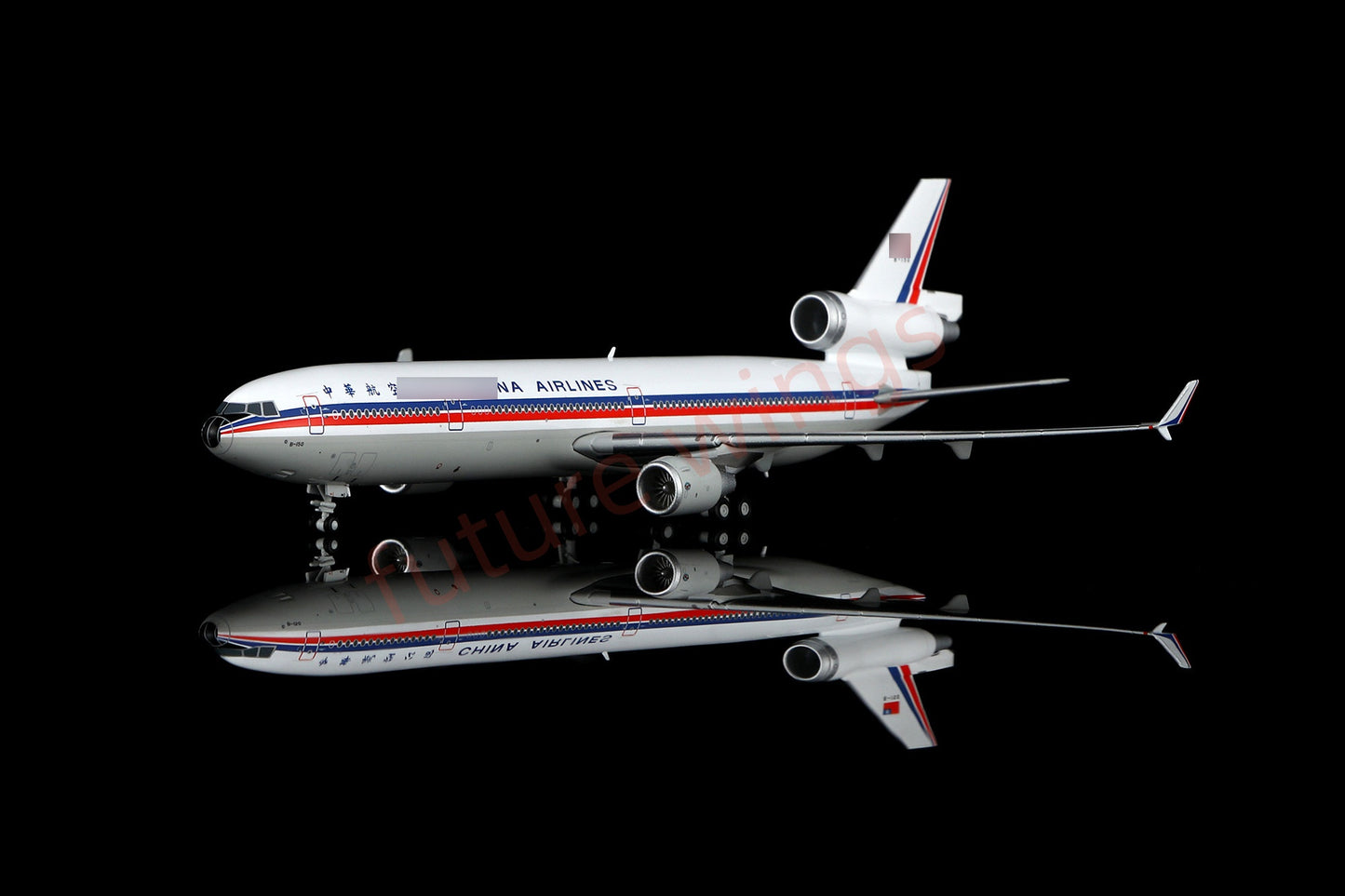 1:400 HX Models China Airlines MD-11 B-150 Aircraft Model+Free Tractor