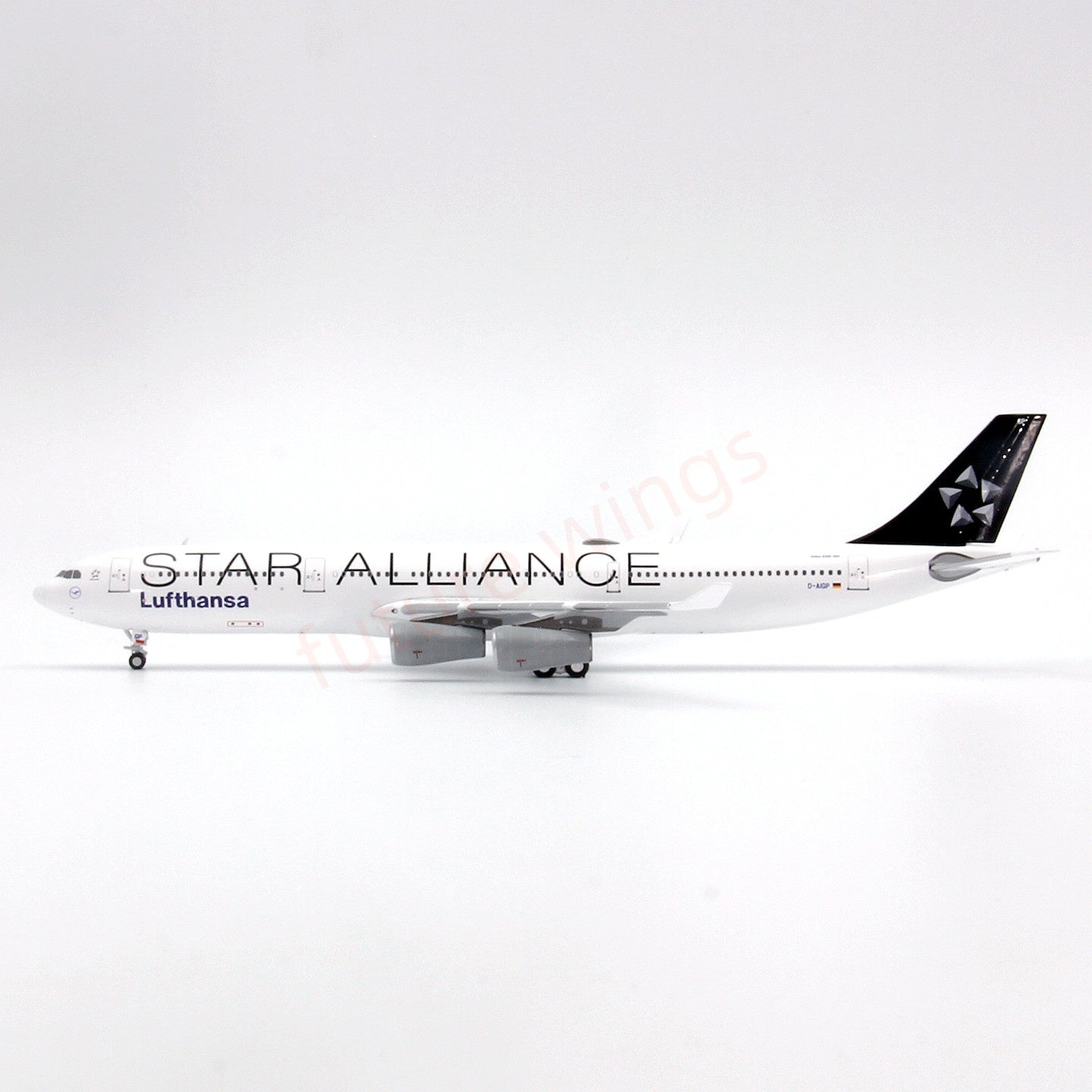 1:400 Z² Model Lufthansa Airlines A340-300 D-AIGP Aircraft Model+Free Tractor