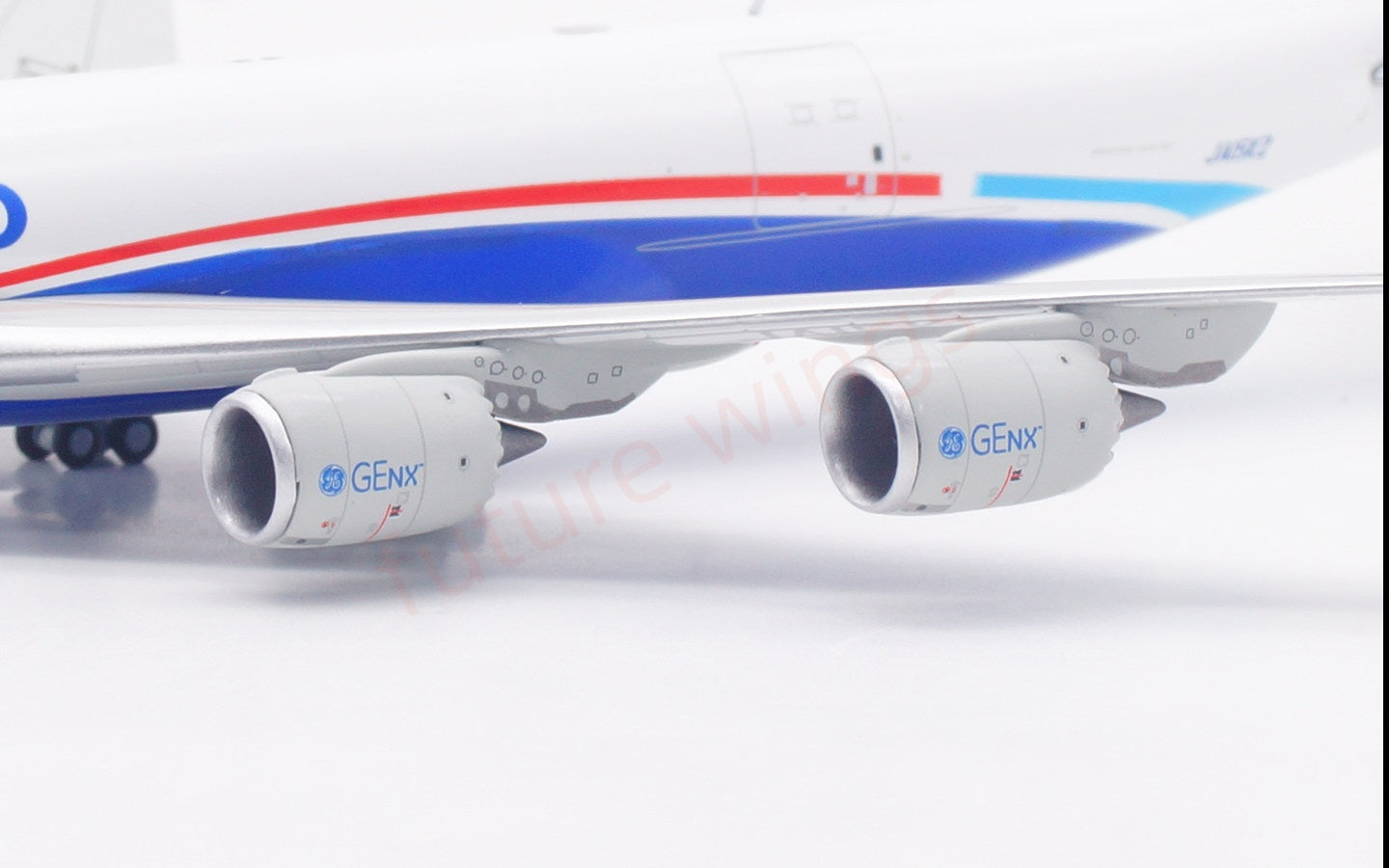 1:400 HX Models Nippon Cargo B747-8F JA15KZ Aircraft Model Free Tractor+Stand
