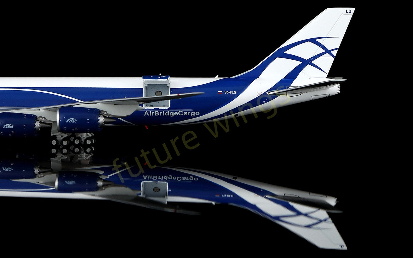 1:400 HX Models AirBridgeCargo B747-8F VQ-BLQ Aircraft Model Free Tractor+Stand