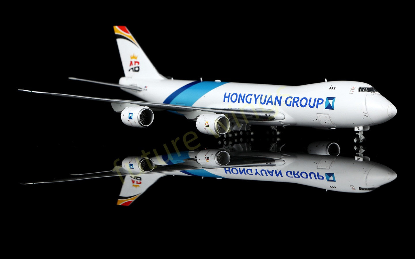 1:400 HX Models Hong Yuan Group B747-8F OE-LFC Aircraft Model Free Tractor+Stand