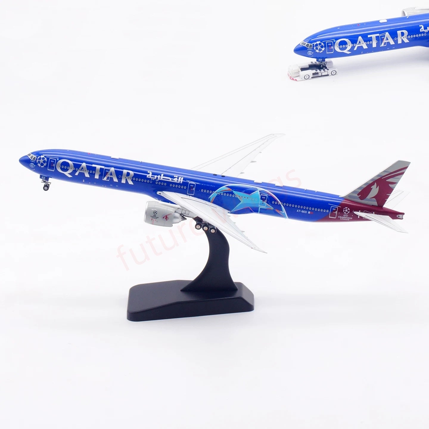 1:400 Aviation400 Qatar Airways B777-300ER A7-BED Free Tractor+Stand