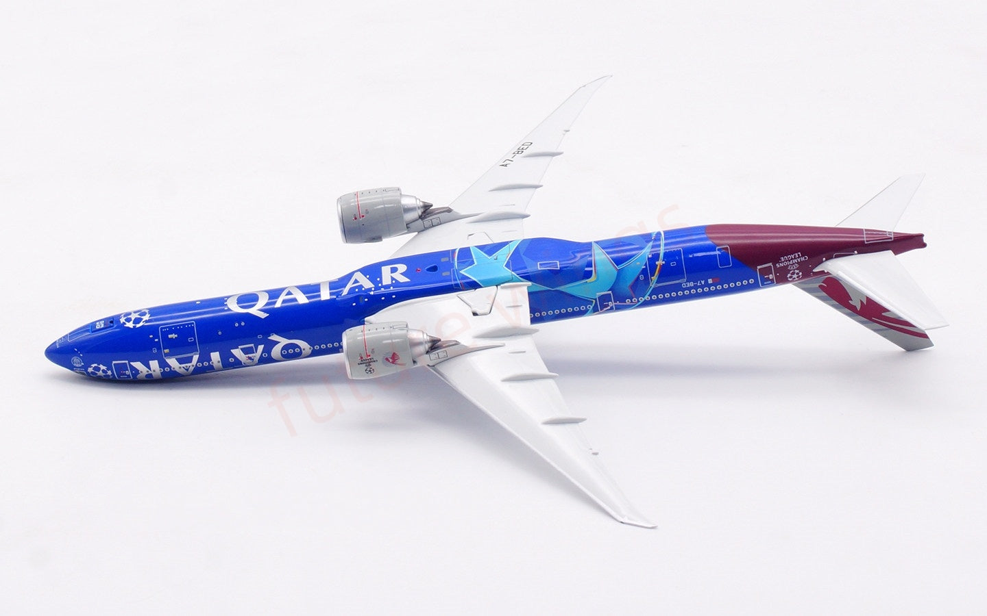 1:400 Aviation400 Qatar Airways B777-300ER A7-BED Free Tractor+Stand