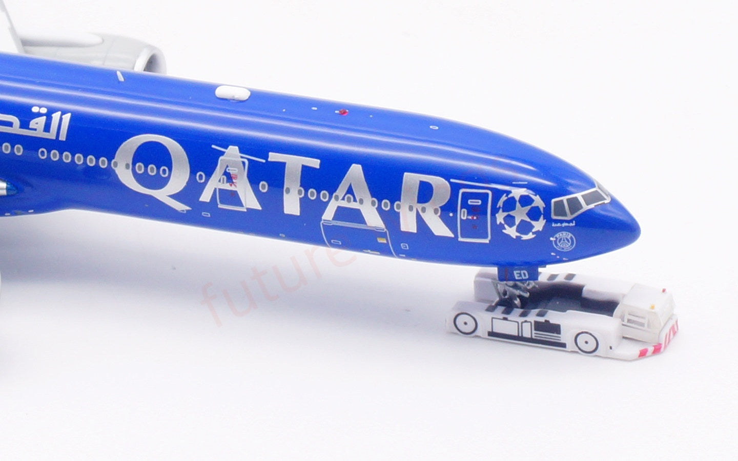 1:400 Aviation400 Qatar Airways B777-300ER A7-BED Free Tractor+Stand