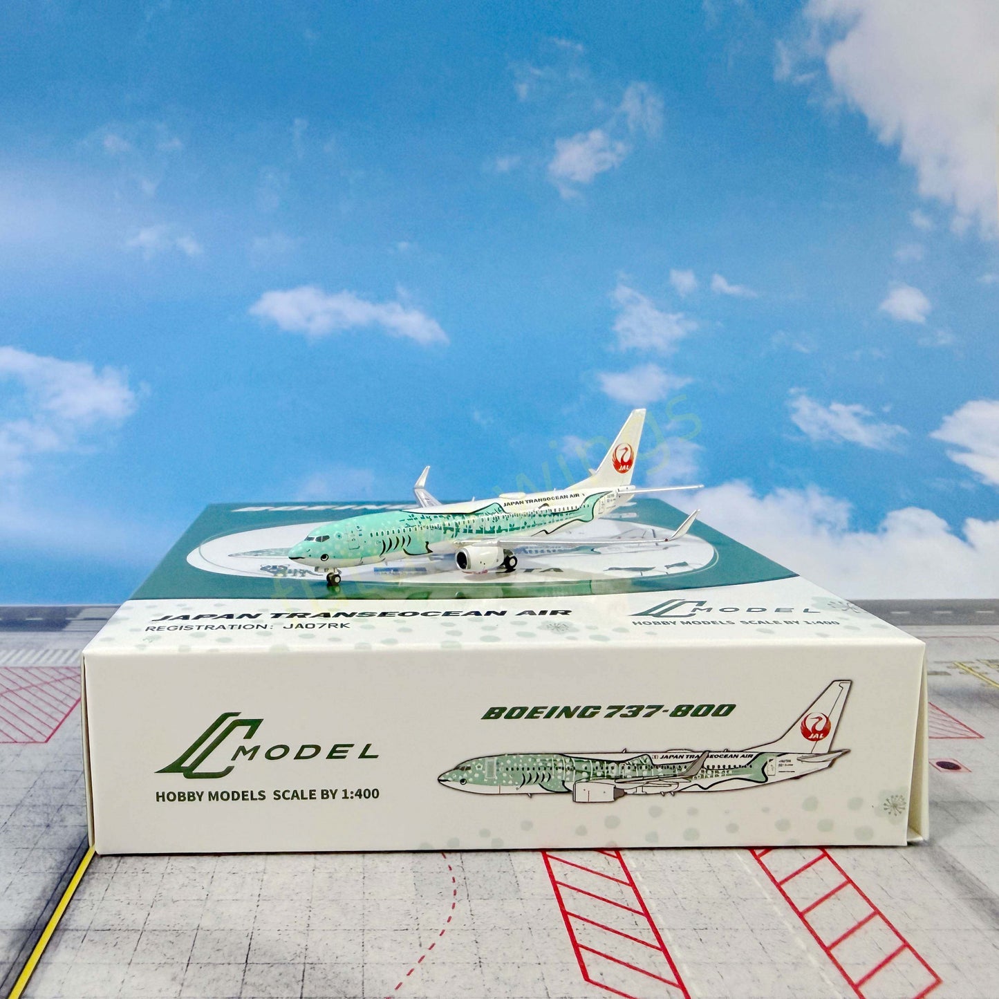 1:400 C MODEL C0065 Japan Transocean Air B737-800 JA07RK Aircraft Model+Free Tractor
