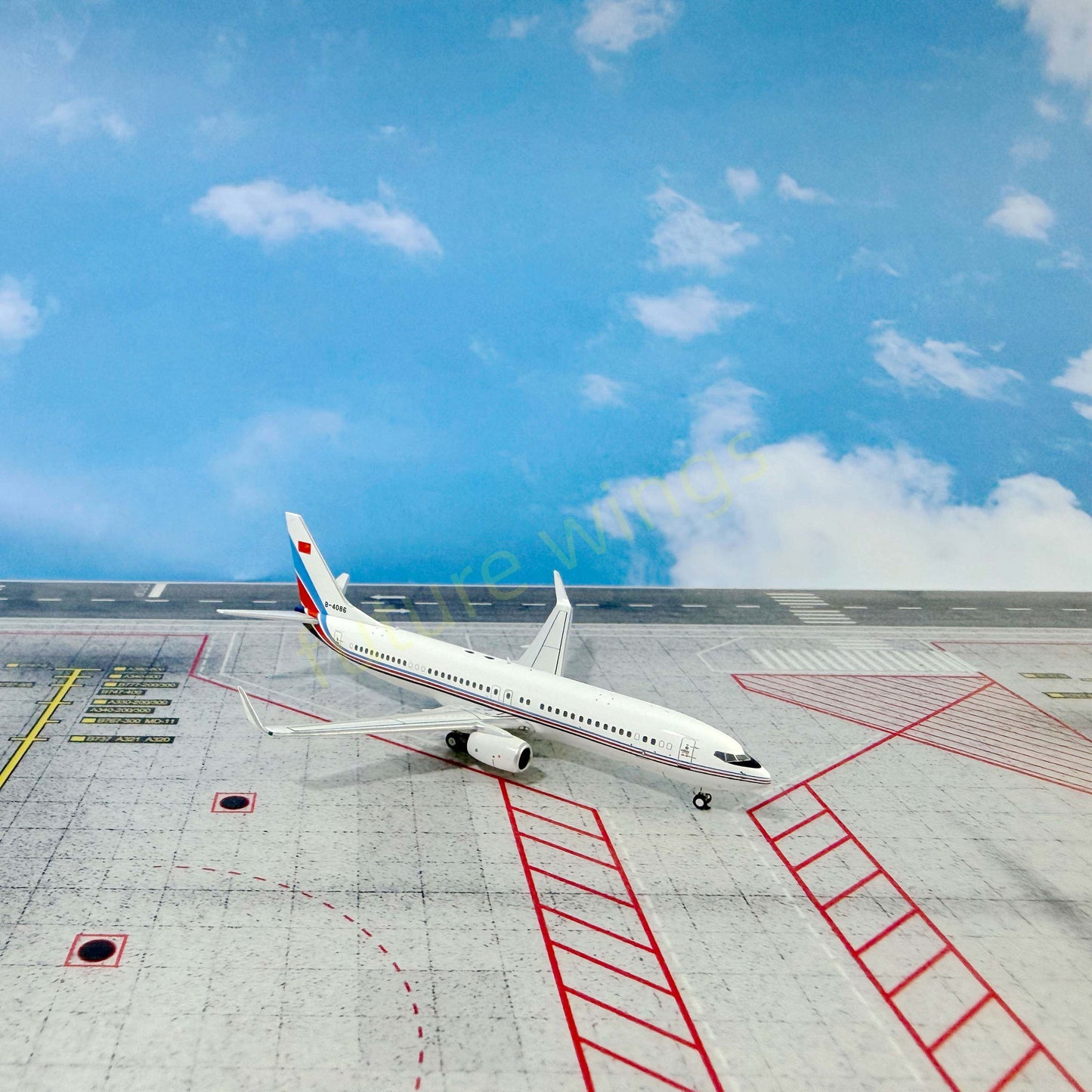 1:400 C MODEL China Air Force B737-800 B-4085 B-4086 Aircraft Model+Free Tractor